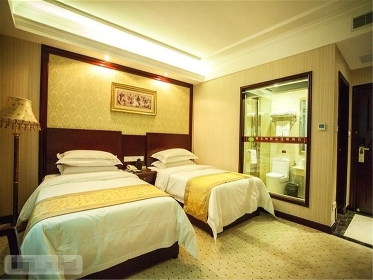 Vienna Hotel Guangzhou Airport Exterior photo